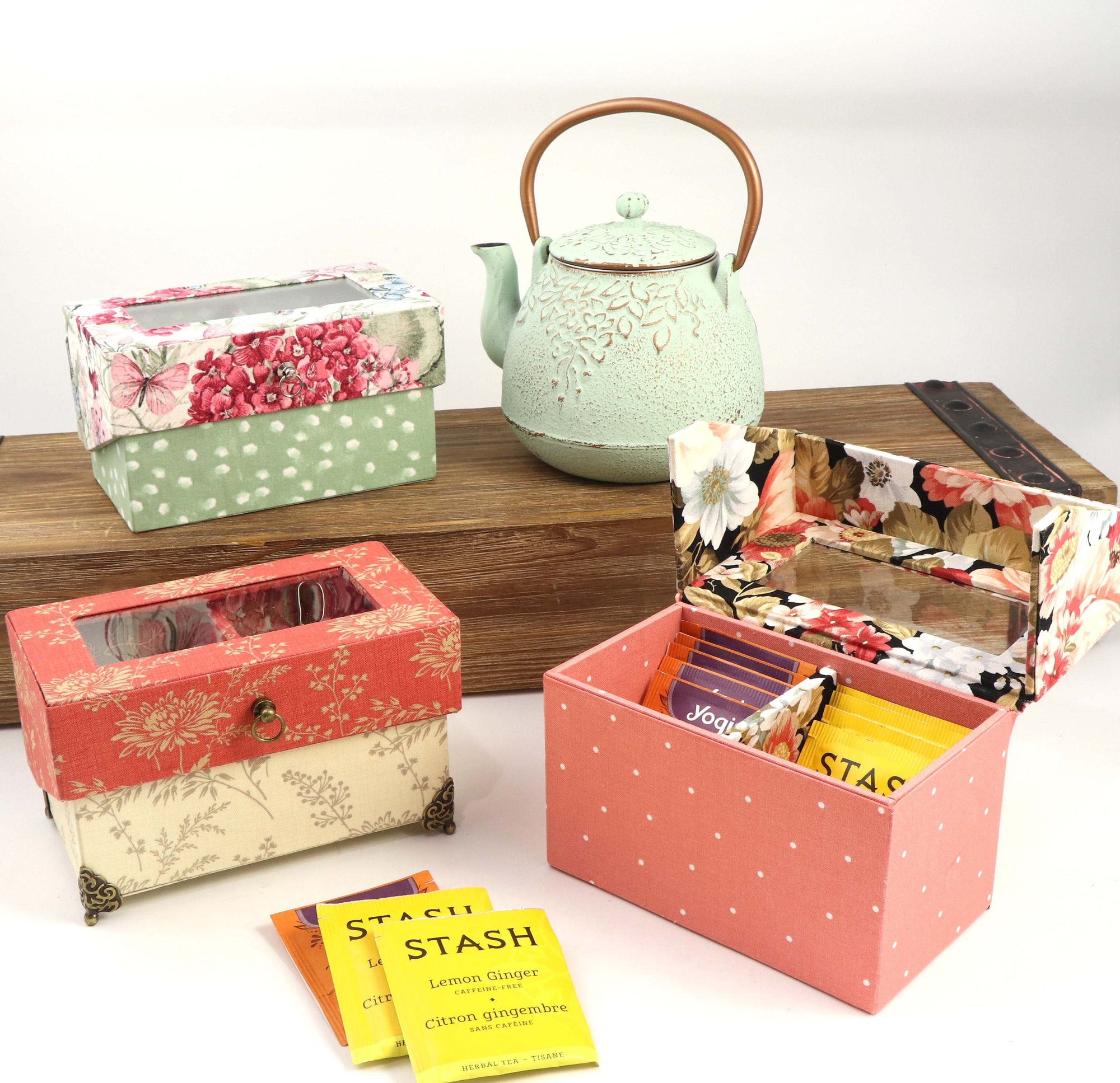 Small elegant window box DIY kit, cartonnage kit 173, Online instructions included - Colorway Arts